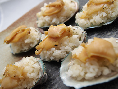 蝦夷あわびの炊き込みご飯 蝦夷あわびの炊き込みご飯